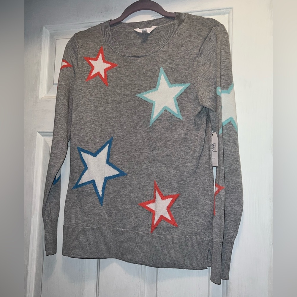 Size small gray red blue white star print sweater long sleeve
